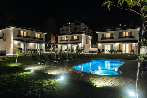 Property building, Patio, Night, Garden, Garden view, Pool view, Swimming pool, sunbed