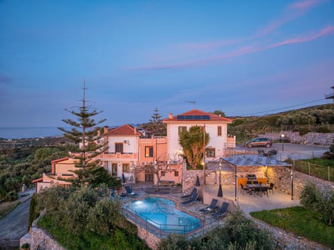 Property building, Natural landscape, Pool view, Swimming pool, sunbed