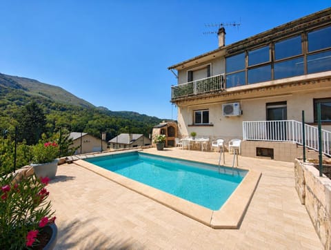 Property building, Swimming pool