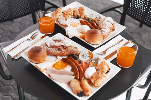 Breakfast, Buffet breakfast, Italian breakfast