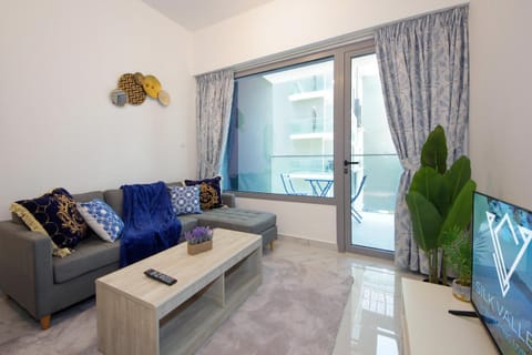 Communal lounge/ TV room, Living room, Seating area