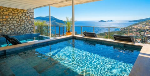 Patio, Day, Natural landscape, Hot Tub, View (from property/room), Balcony/Terrace, Pool view, Sea view, Swimming pool, sunbed