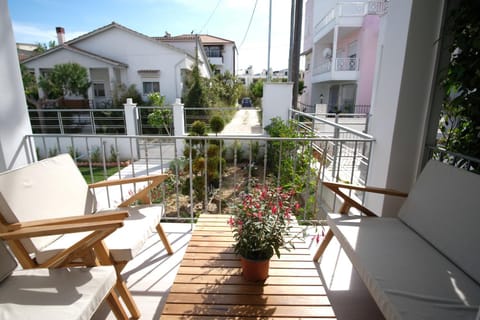 Salt & wave House in Magnesia Prefecture, Greece