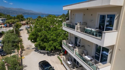 Property building, Day, Neighbourhood, View (from property/room), Balcony/Terrace, Sea view, Parking