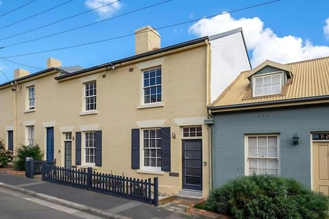 Property building, Day, Neighbourhood, Street view