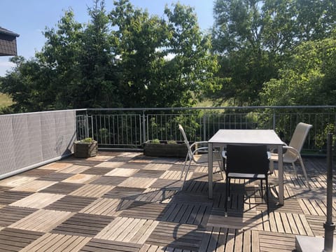 Property building, View (from property/room), Balcony/Terrace