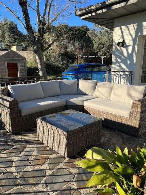 Villa à flanc de colline Villa in Auvergne-Rhône-Alpes