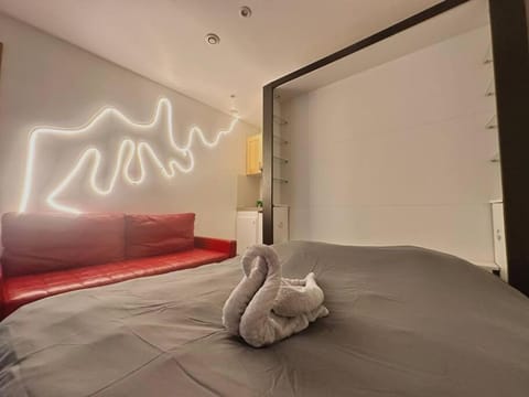 Le Néon Dijonnais Apartment in Dijon