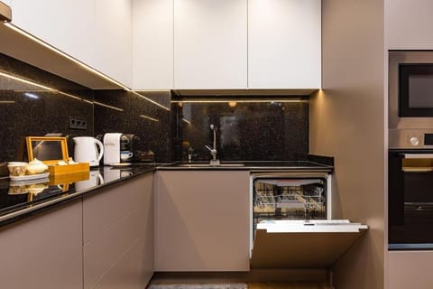 Coffee/tea facilities, Kitchen or kitchenette