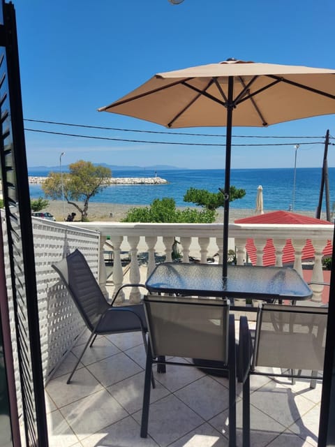 Chris Corner Apartment hotel in Euboea