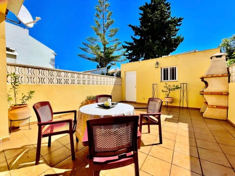 Patio, Dining area