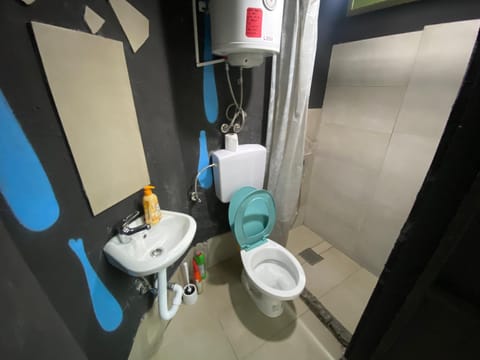 Papagajka ART free parking for motorcycles in garden Apartment in Sarajevo