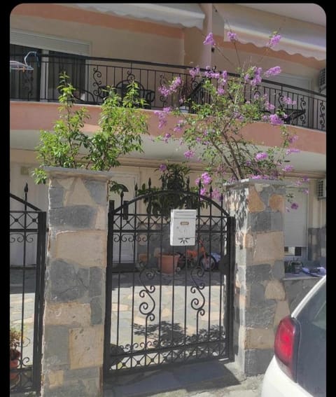 Butterfly Studio Apartment in Kavala