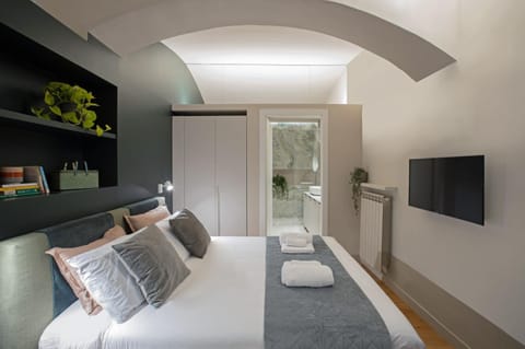 Bathroom, Bedroom