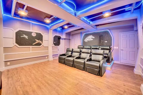 TV and multimedia, Seating area