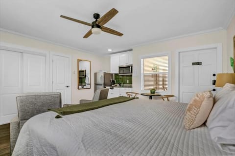 Photo of the whole room, fireplace