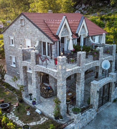 Property building, Natural landscape