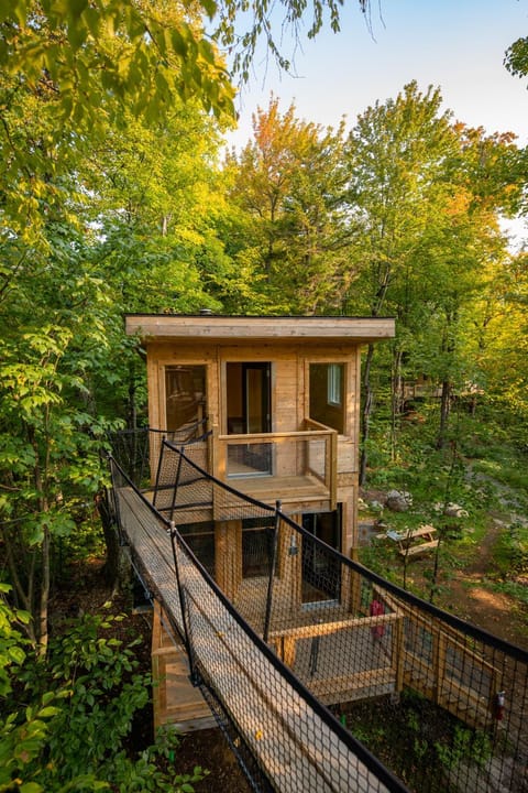 Natural landscape, BBQ facilities, Fishing, Skiing, View (from property/room), Balcony/Terrace, Dining area, Canoeing, Hiking, Lake view, Open Air Bath, flat iron