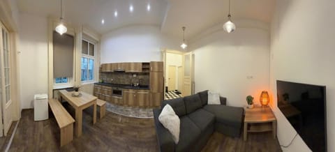 Living room, Photo of the whole room