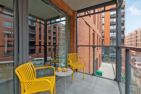 Property building, View (from property/room), Balcony/Terrace