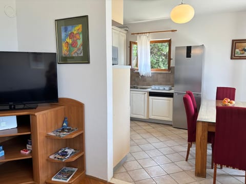 TV and multimedia, Kitchen or kitchenette, Dining area, oven