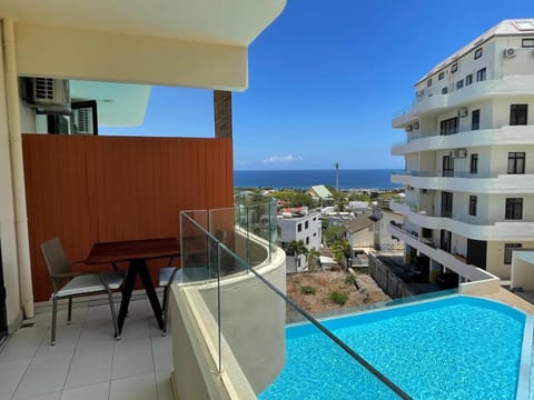 Balcony/Terrace, Sea view, Swimming pool