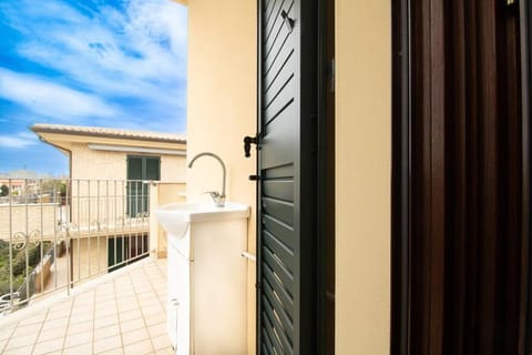 [Balcone Vista Mare] Wi-fi A/c 2 bagni Parcheggi Apartment in Porto Sant'Elpidio
