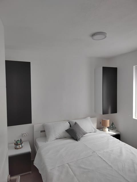 Beach House Lana, 704 Campground/ 
RV Resort in Šibenik-Knin County, Croatia