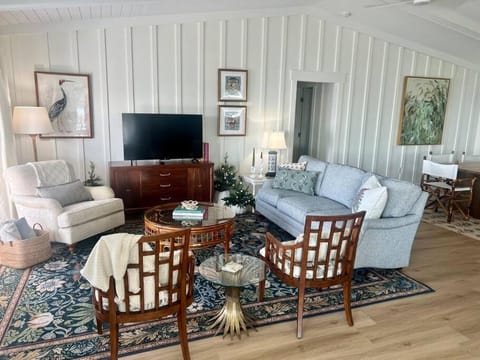 Lakefront Duplex With Pontoon Boat 3 Bed House House in Mount Dora