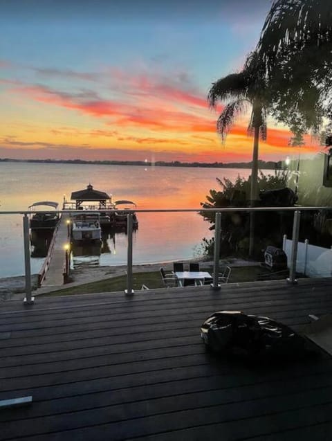 Lakefront Duplex With Pontoon Boat 3 Bed House House in Mount Dora