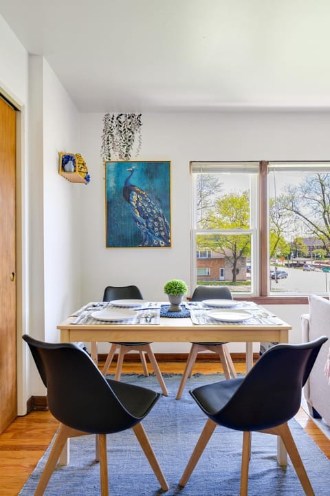 Curated for Cozy Longer Stays Apartment in Westmont