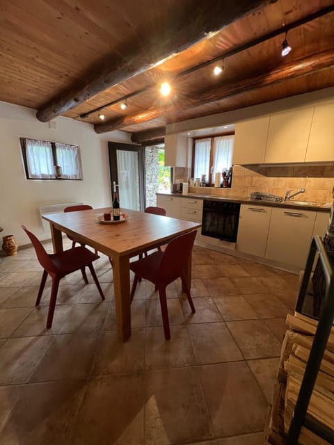 Rustico Efrina, neu renoviert House in Canton of Ticino