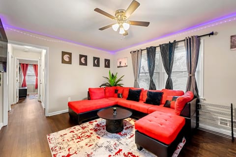 Good Vibes @ Astroworld by MARTA/Downtown/Midtown/Hartsfield-Jackson Airport Vacation rental in East Point