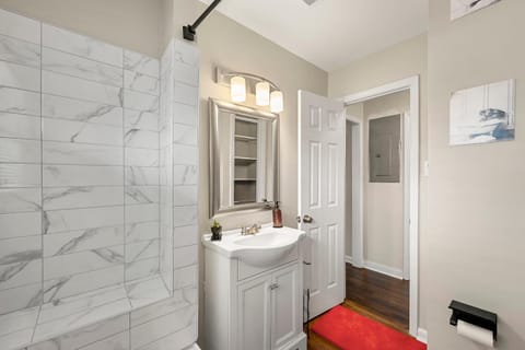 Good Vibes @ Astroworld by MARTA/Downtown/Midtown/Hartsfield-Jackson Airport Vacation rental in East Point