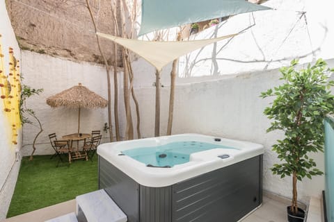 Hot Tub, Balcony/Terrace