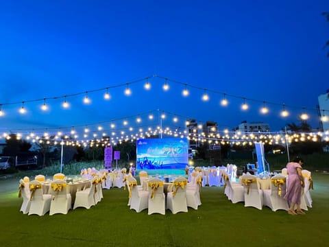 Restaurant/places to eat, Garden, wedding