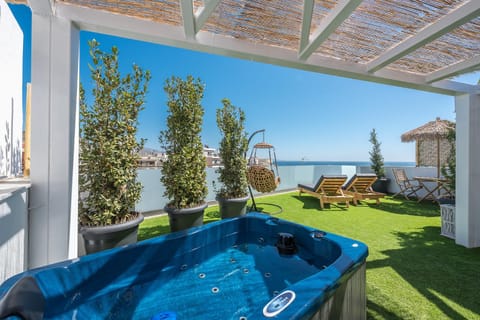 Hot Tub, Balcony/Terrace