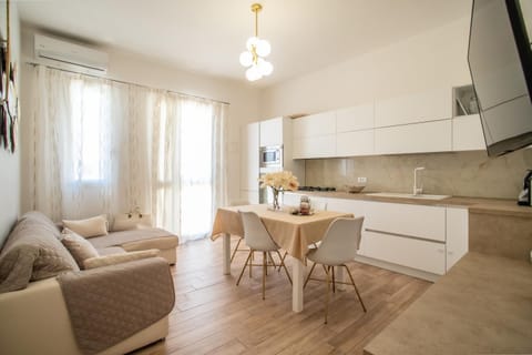 TV and multimedia, Living room, Dining area, kitchen, air conditioner