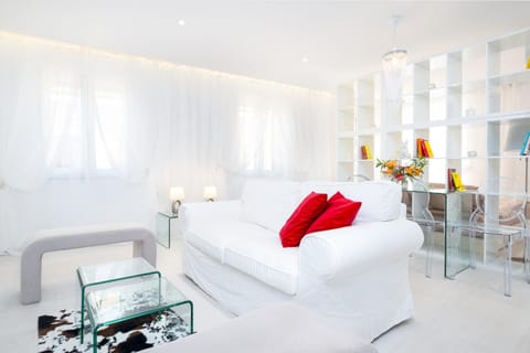 Living room, Photo of the whole room, Seating area