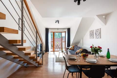 Living room, Seating area, Dining area