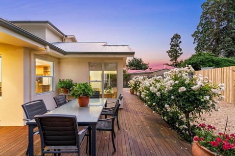 Beautiful country home in the Derwent Valley House in New Norfolk