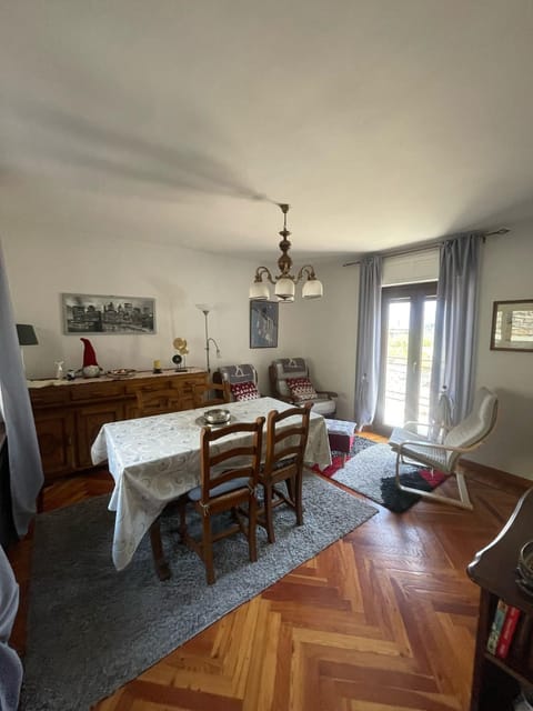 Casa Zio Zeffy Apartment in Châtillon