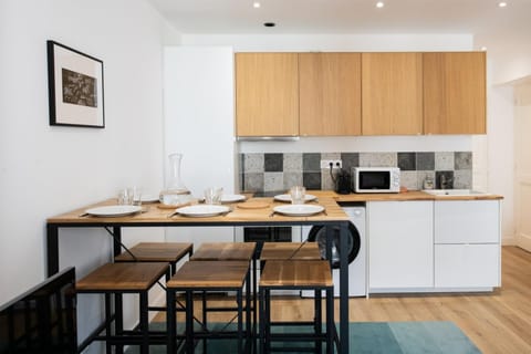 Kitchen or kitchenette, pet friendly, stove