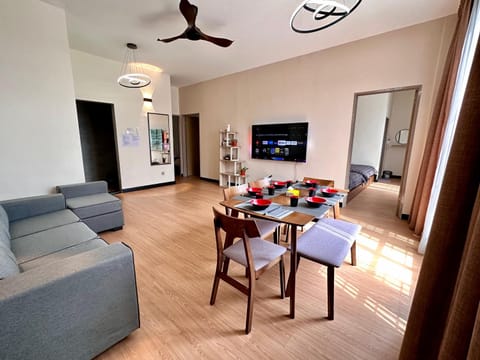 Living room, Dining area