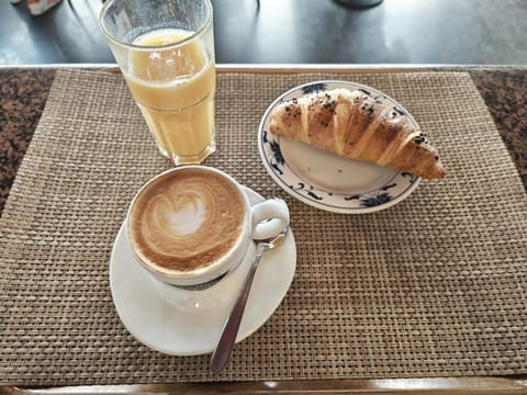 Lounge or bar, Food, Breakfast, Italian breakfast