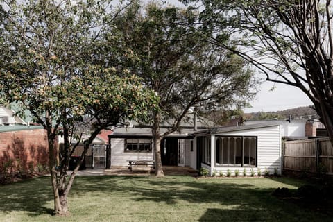 Property building, Day, Garden, Garden view