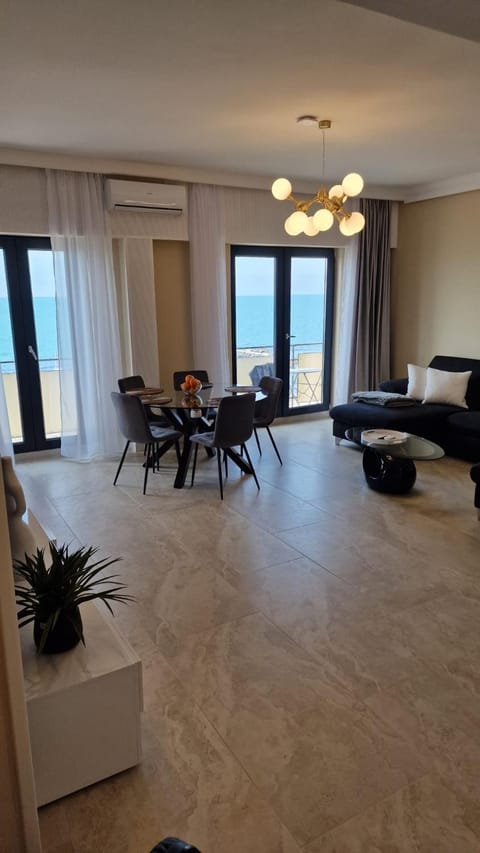 Living room, Seating area, Dining area, air conditioner