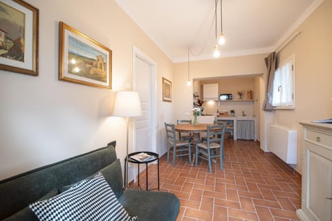 Kitchen or kitchenette, Living room, Dining area, stove