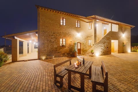 Property building, Night, Dining area