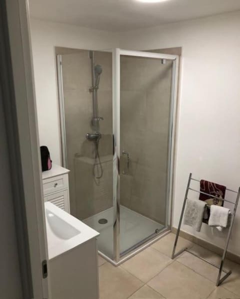 Appart. en Corse t3 bord de mer et piscine. N 143 Apartment in Linguizzetta